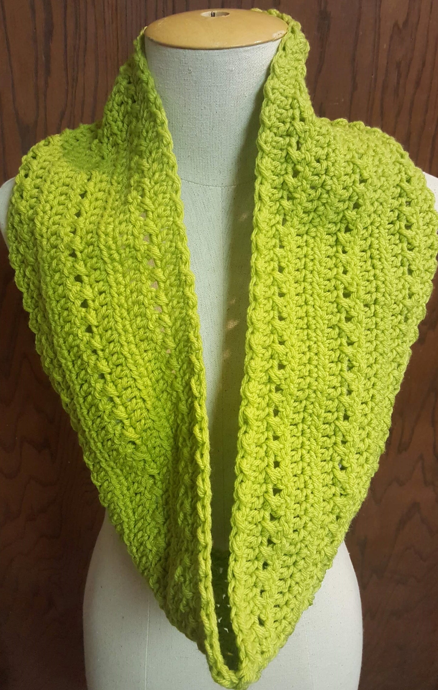 907 Creations by Ca'Trena - Happy Trails Cowl Crochet Pattern