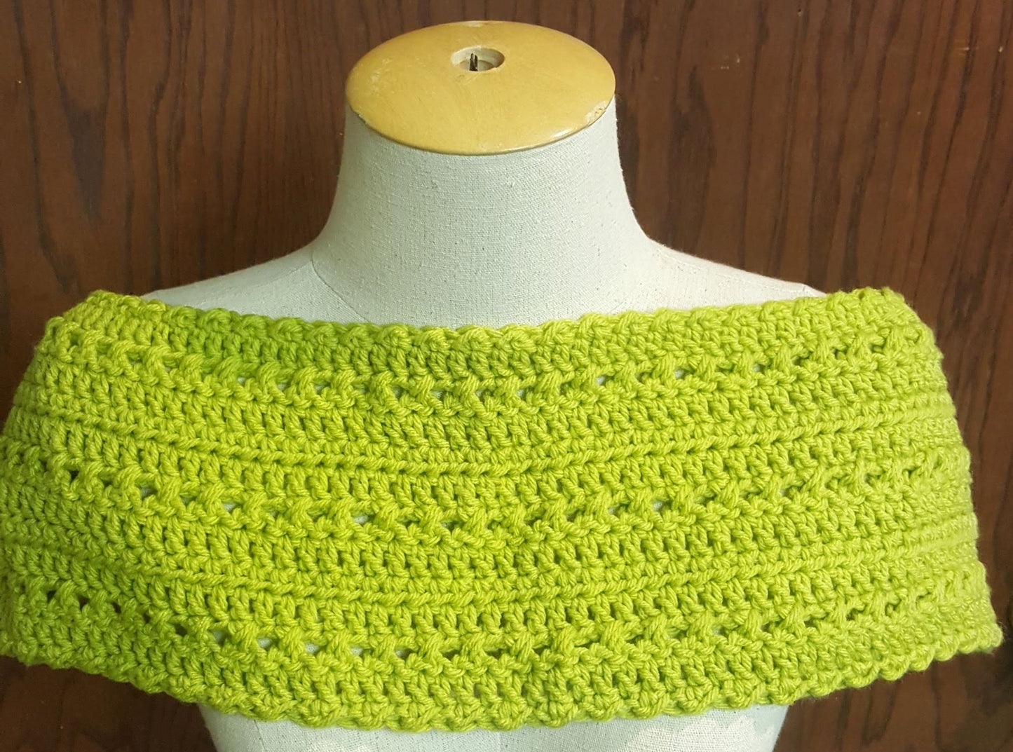 907 Creations by Ca'Trena - Happy Trails Cowl Crochet Pattern